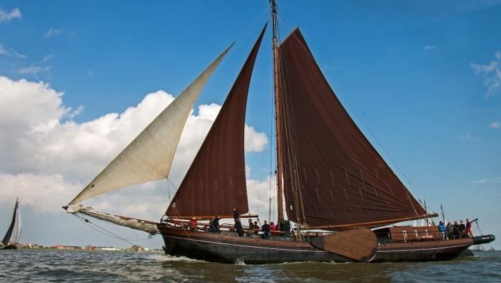 zeilen onder Schiermonnikoog