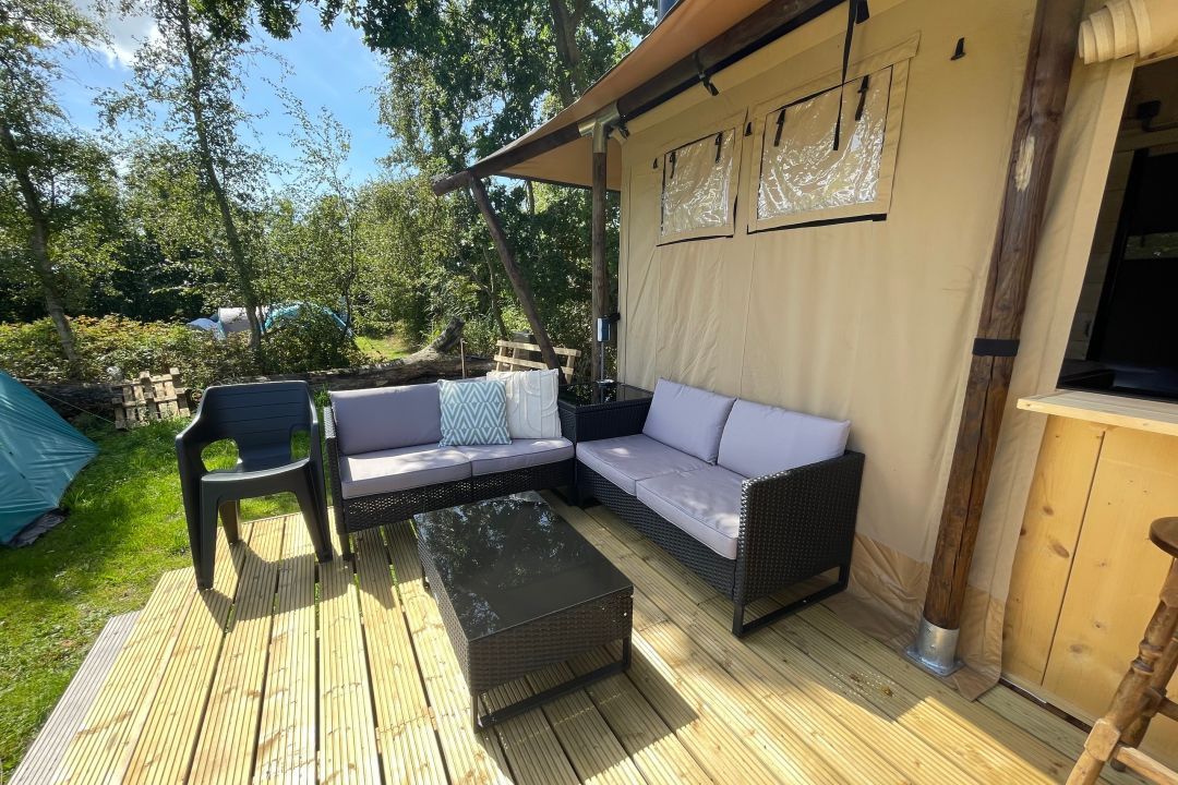Safaritent Flued op Schiermonnikoog | Luxe tentverblijf in de duinen