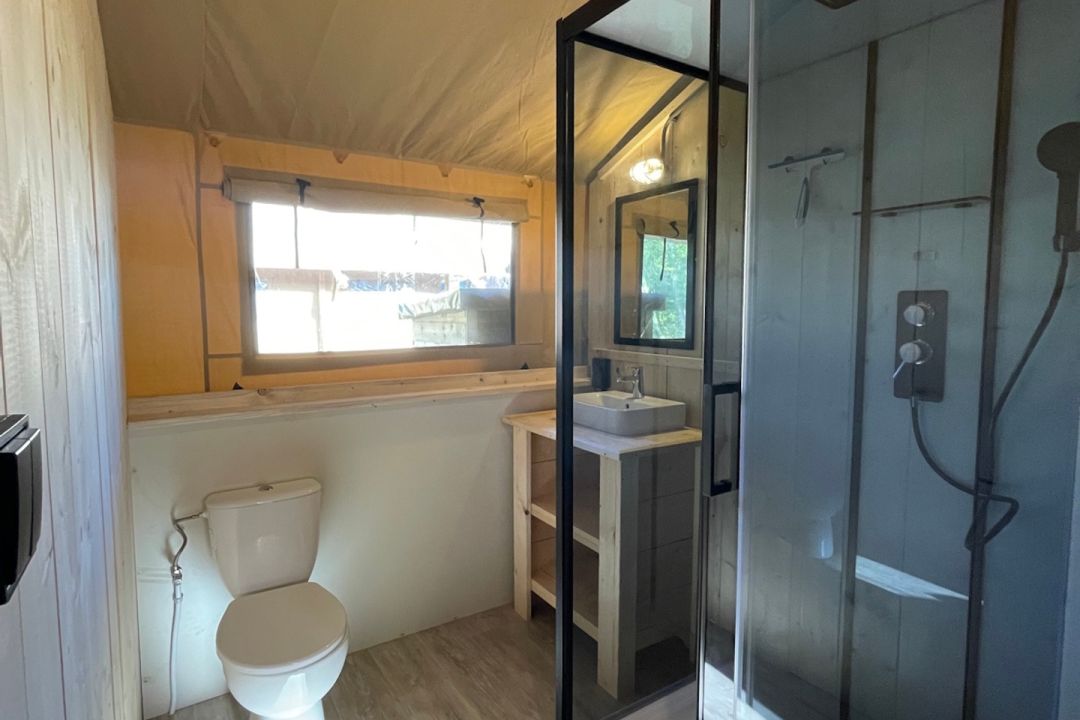 Safaritent Flued op Schiermonnikoog | Luxe tentverblijf in de duinen