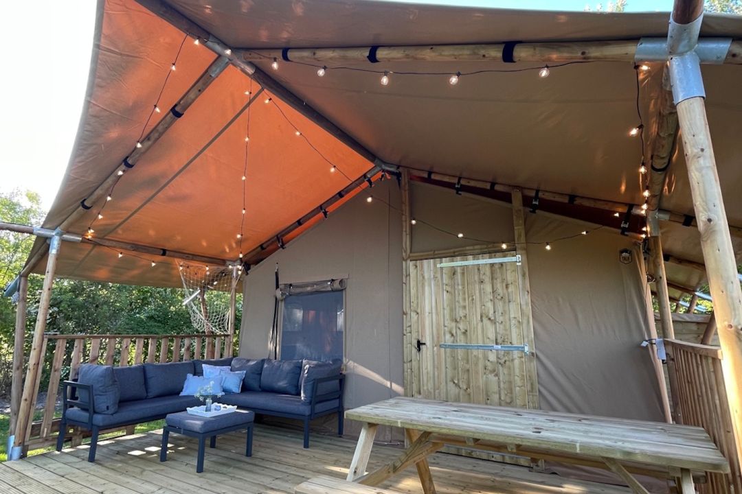 Safaritent Flued op Schiermonnikoog | Luxe tentverblijf in de duinen