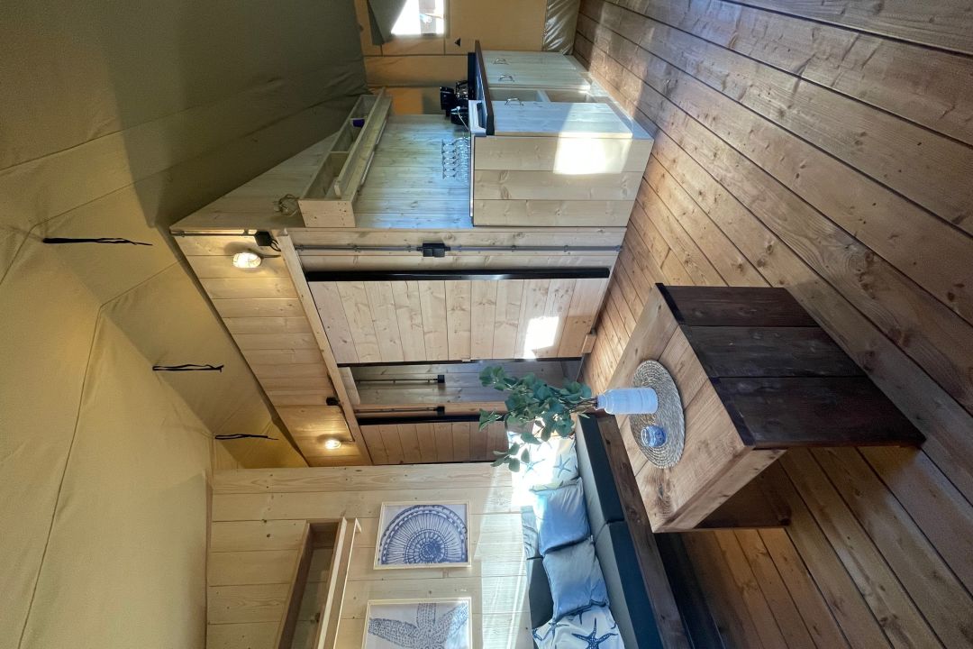 Safaritent Straun | Luxe glamping voor 6 personen op Schiermonnikoog