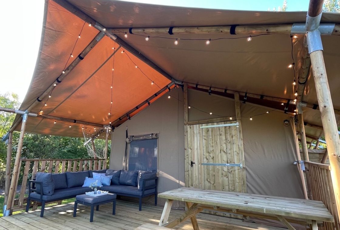 Safaritent Flued op Schiermonnikoog | Luxe tentverblijf in de duinen