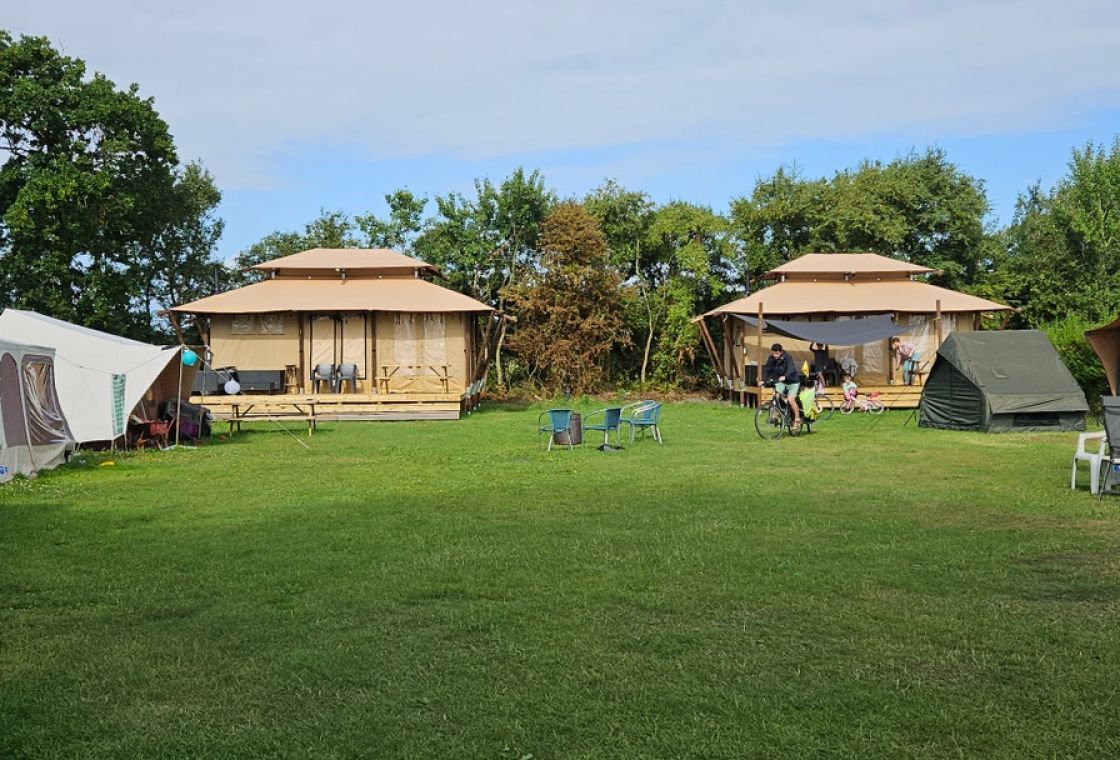 Safaritent Flued op Schiermonnikoog | Luxe tentverblijf in de duinen