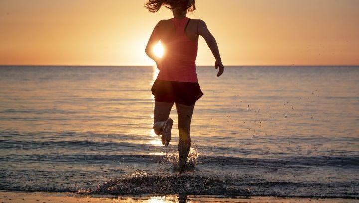 hardlopen op het strand