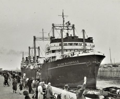 Het uitzwaaien van de bemanning