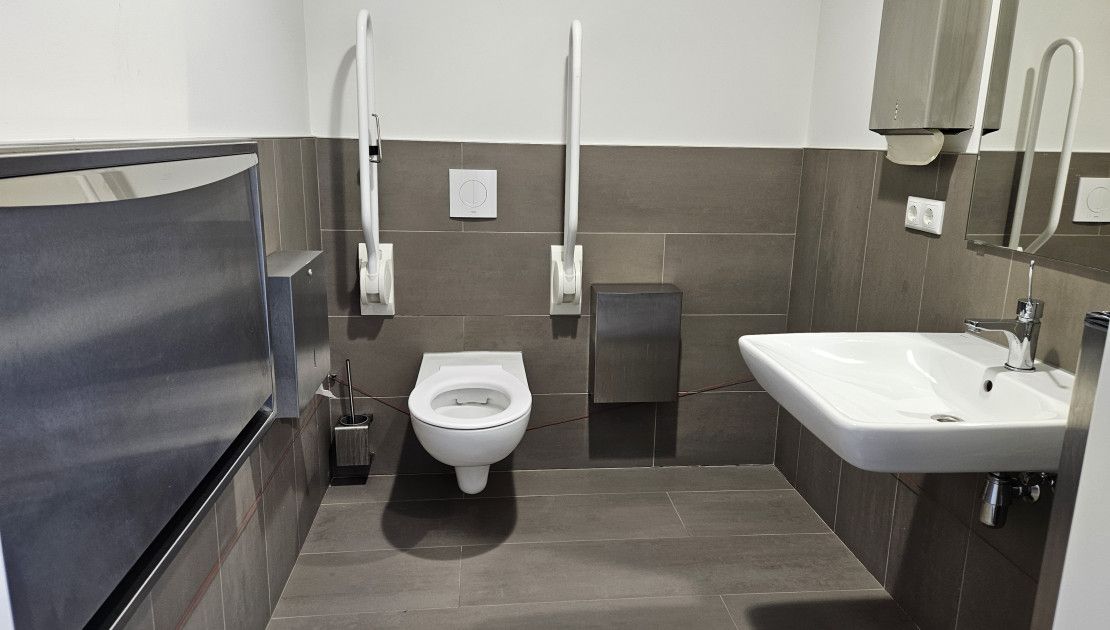 invalidentoilet in informatiecentrum het Baken op Schiermonnikoog