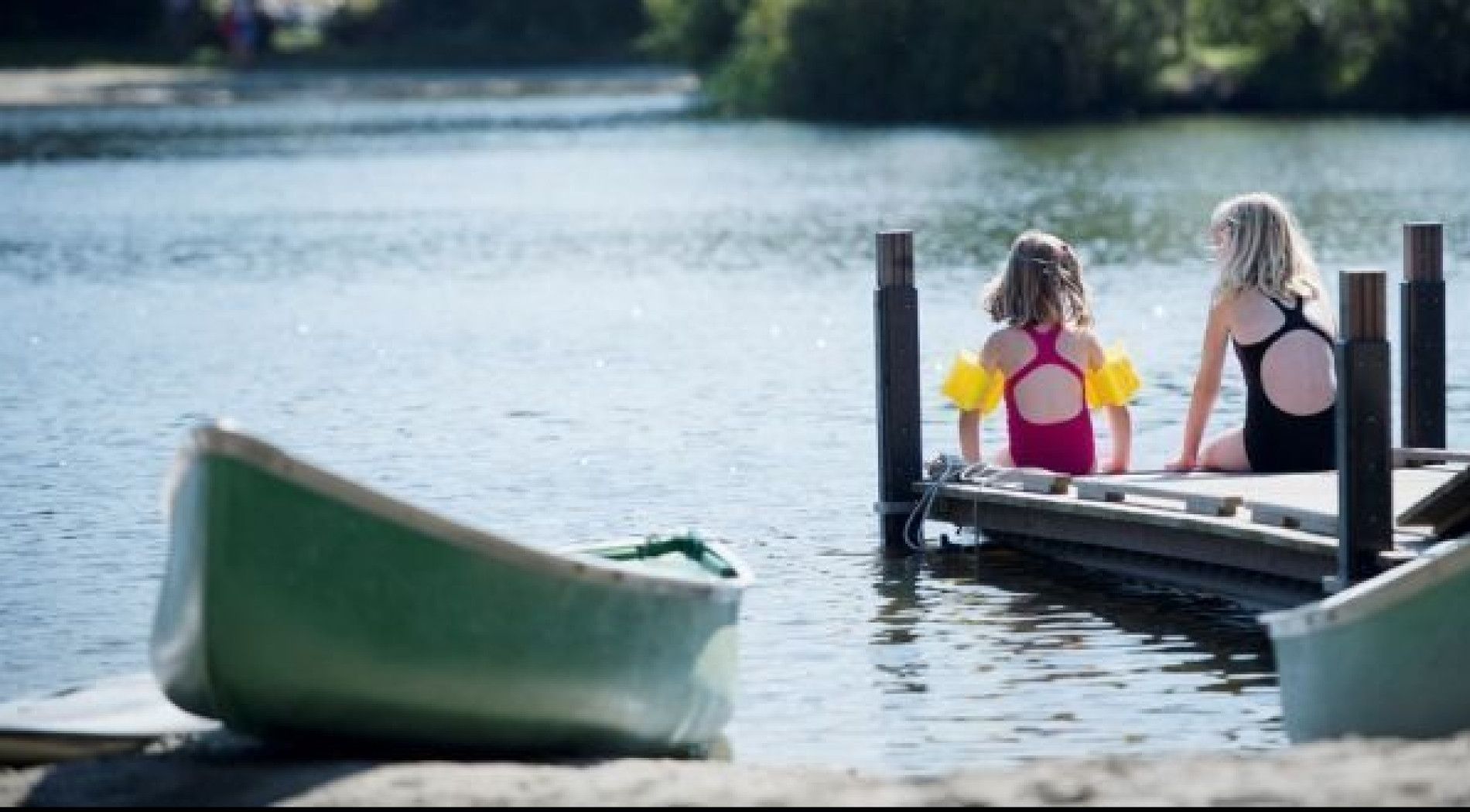 zwemmen in de Berkenplas op schiermonnikoog