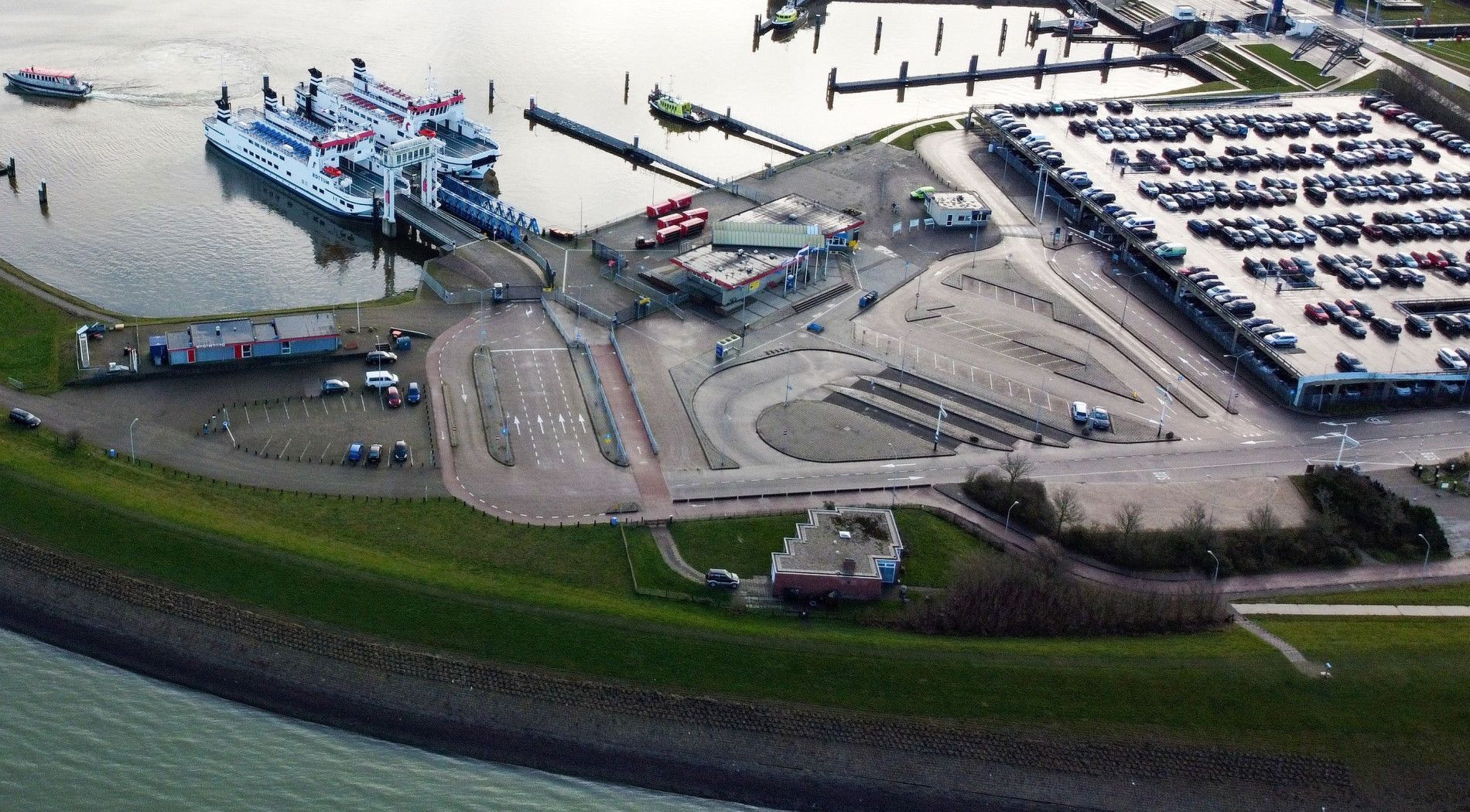 Parkeren in Lauwersoog veerhaven